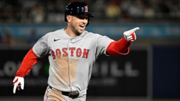bregman,-bellinger,-diaz-opt-for-mlb-free-agency