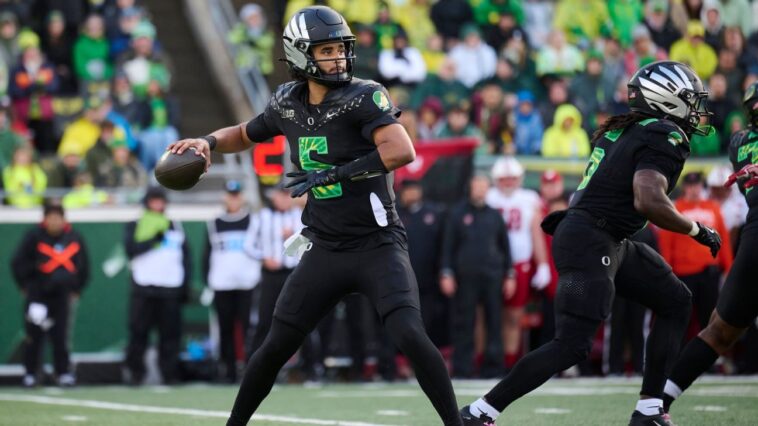 -cfb-power-ranking:-oregon-moves-into-top-5