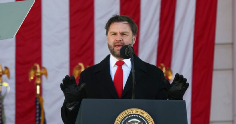 jd-vance-erupts-on-‘scumbag’-journalist-who-targeted-one-of-his-staffers-for-being-tucker-carlson’s-son