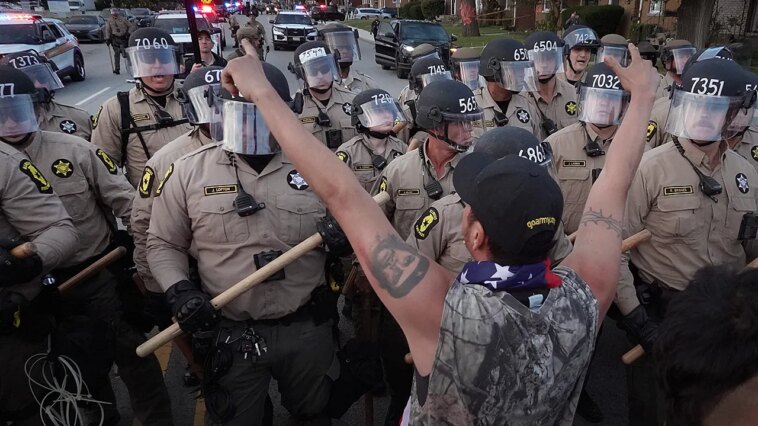 ice-threats-and-harassment-could-bring-prison-time-under-new-gop-halo-act