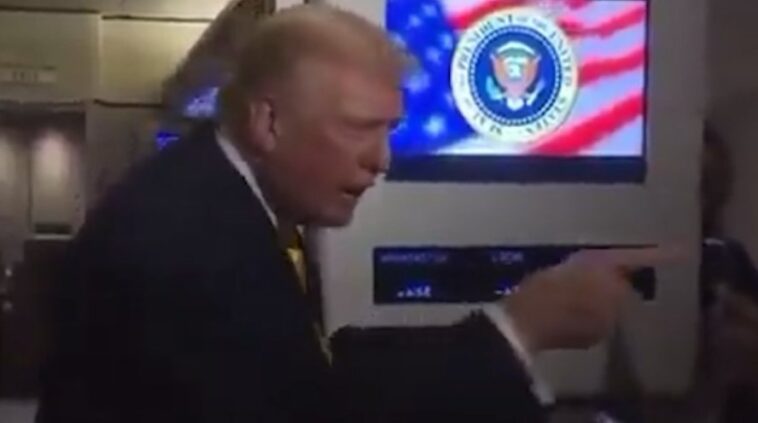lol!-karoline-leavitt-explains-trump’s-comment-calling-reporter-“piggy”-on-air-force-one-–-“he-calls-out-fake-news-when-he-sees-it”-(video)