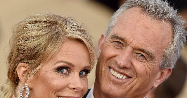 cheryl-hines-flames-hollywood’s-fake-‘inclusion’-hypocrisy-over-her-marriage-to-rfk-jr.
