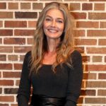 paulina-porizkova-strips-down-to-underwear-at-60-to-show-‘imperfections-are-what-makes-us-perfect’
