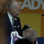 biden’s-handler-caught-on-hot-mic-treating-him-like-a-toddler-after-unhinged-speech-(video)