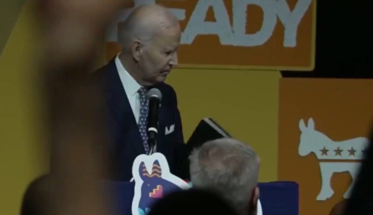 biden’s-handler-caught-on-hot-mic-treating-him-like-a-toddler-after-unhinged-speech-(video)
