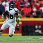 texans-rb-joe-mixon-reportedly-not-expected-to-play-this-season-due-to-foot-injury