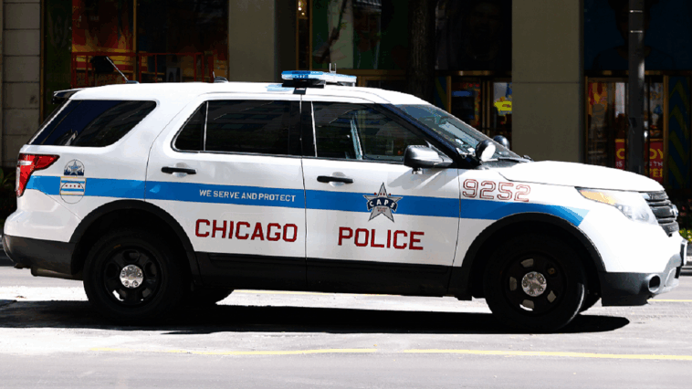 multiple-chicago-police-officers-attacked-in-downtown-violence-in-which-several-victims-were-shot