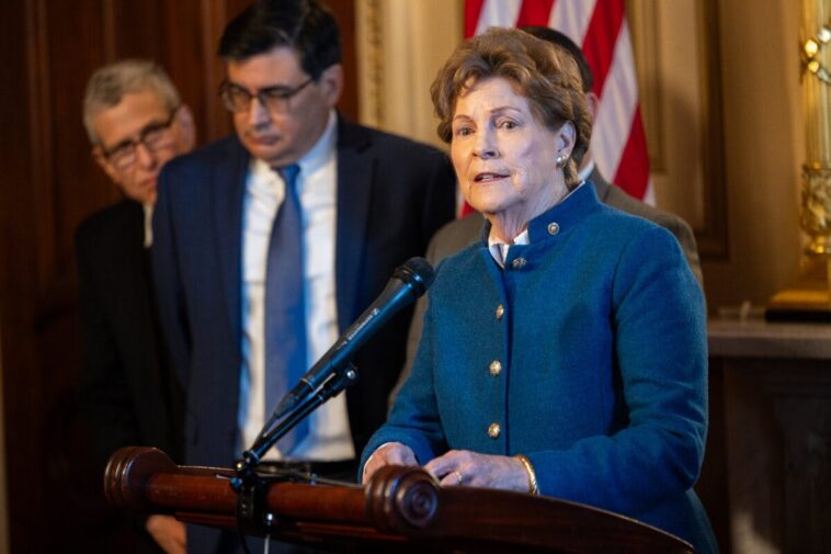 jeanne-shaheen’s-shutdown-vote-put-her-on-the-outs-with-dems-—-and-her-daughter