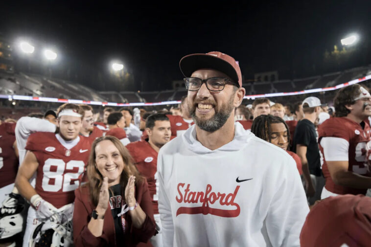 andrew-luck,-still-living-his-best-life,-goes-wild-watching-stanford-scoop-and-score