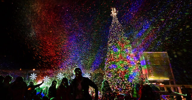 four-injured-in-shootout-at-north-carolina-christmas-tree-lighting-ceremony