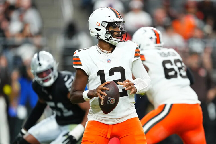 shedeur-sanders-throws-1st-nfl-td,-helps-lead-browns-to-win-over-raiders