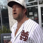 student-arrested-after-disrupting-dave-portnoy’s-pizza-review-with-antisemitic-rant-caught-on-video:-police