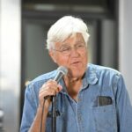 jay-leno-says-ticket-sales-increased-when-he-stopped-talking-politics:-‘nobody-wants-to-be-lectured’