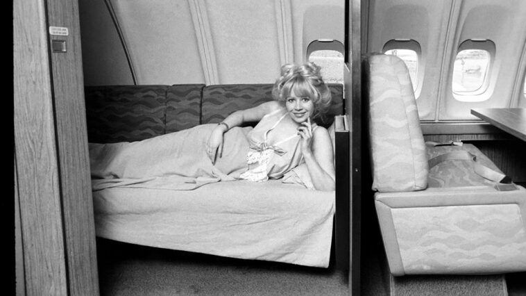 stop-wearings-pajamas-on-airplanes,-transportation-secretary-sean-duffy-says-about-‘bringing-civility-back’