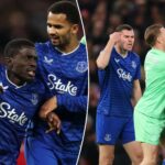 everton-player-ejected-with-red-card-for-hitting-own-teammate