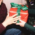 gen-z-finally-gets-something-right:-lazy-gifts-aren’t-worth-it