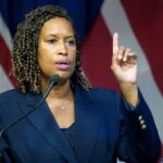 bowser-ends-decade-long-reign-as-dc-mayor-after-3-terms-in-office,-won’t-seek-fourth