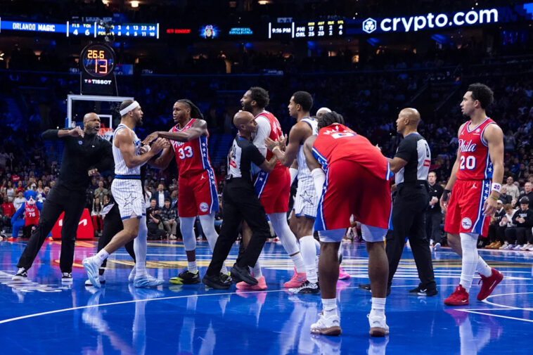 jalen-suggs-picks-a-fight-with-280-pound-andre-drummond,-gets-ejected-for-it