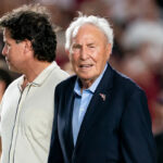 lee-corso-does-not-appear-to-be-enjoying-retirement-from-espn’s-‘college-gameday’:-‘it-sucks’
