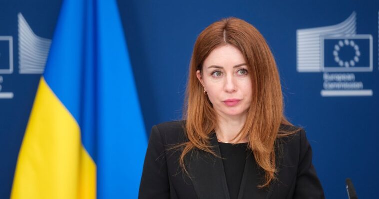 top-ukrainian-ministers-resign-as-$100-million-corruption-scandal-explodes
