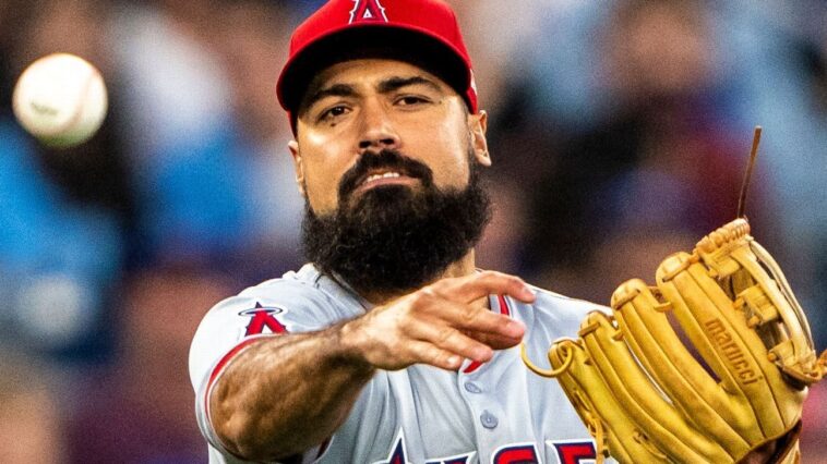 source:-angels-in-talks-to-buy-out-rendon-deal