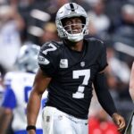 qb-smith-apologizes-for-obscene-gesture-to-fans