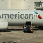 5-people-on-american-airlines-flight-hospitalized-after-‘reports-of-odor’-diverts-plane