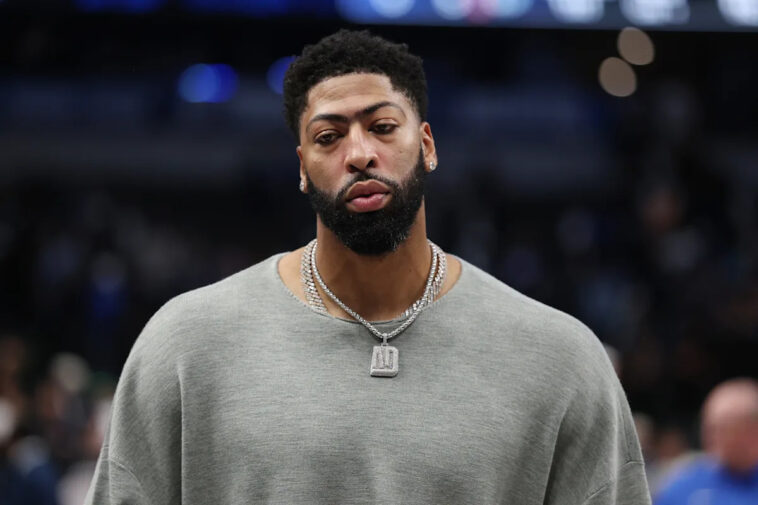 anthony-davis-calls-mavericks’-firing-of-nico-harrison-‘tough,’-shrugs-off-trade-rumors