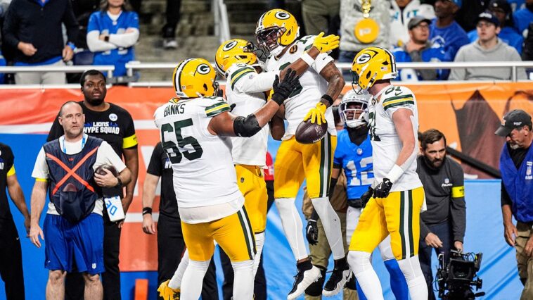 packers’-4th-down-aggressiveness-trumps-lions’-decisions-to-complete-season-sweep
