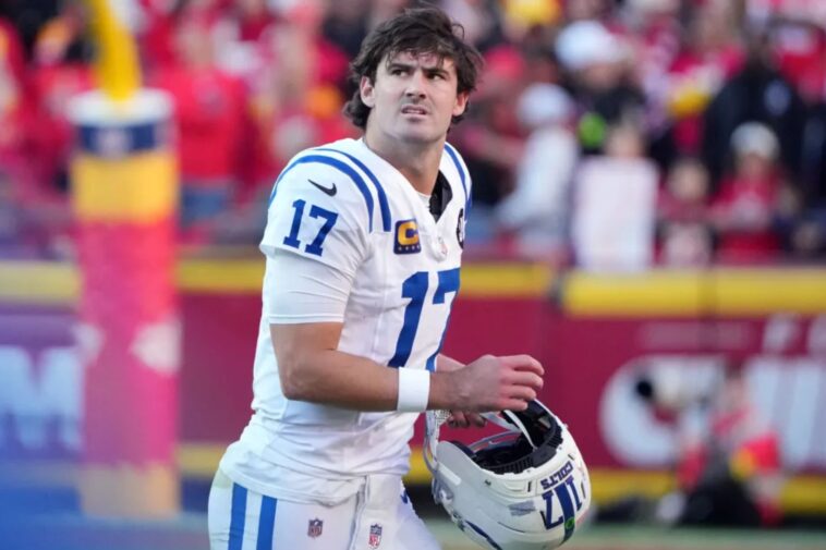 colts’-daniel-jones-playing-through-fractured-fibula-ahead-of-stretch-run