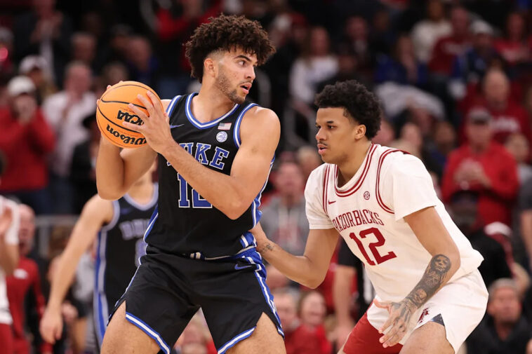 cameron-boozer-feasts-for-35-points-in-no-4-duke’s-thrilling-thanksgiving-win-over-no.-22-arkansas