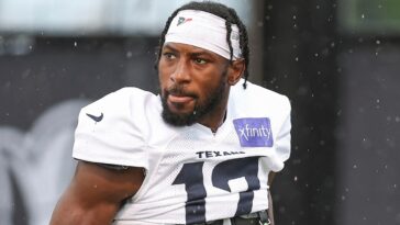 jets-player-wounded-in-new-york-city-shooting-back-in-hospital-with-‘health-issues’