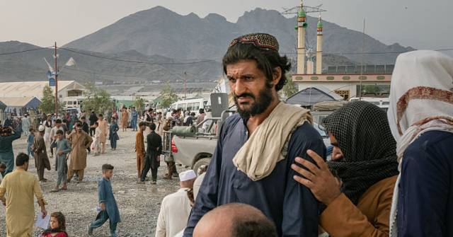 us.-citizenship-and-immigration-services-to-‘reexamine’-every-green-card-from-countries-of-concern