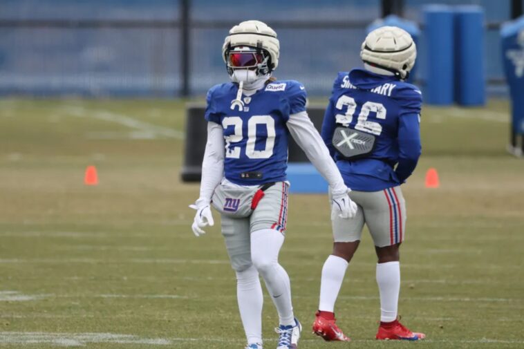 giants-sticking-with-eric-gray-as-kickoff-returner-despite-previous-issues-on-special-teams