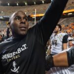 chaos-on-the-field-and-off:-headlines,-top-memories-from-vanderbilt’s-last-win-at-neyland