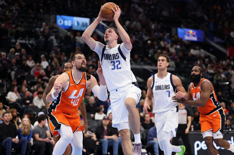 cooper-flagg-joins-lebron-james-as-nba’s-only-18-year-olds-to-post-a-30-point-game