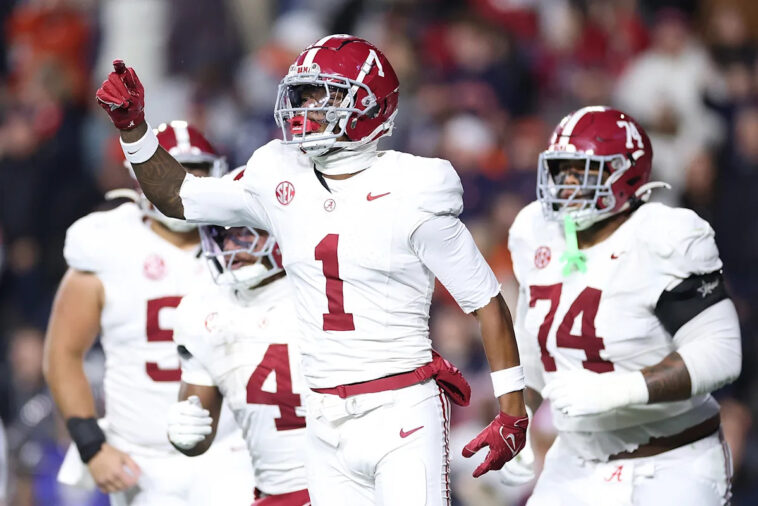 no.-10-alabama-hangs-on-to-win-chaotic-iron-bowl-and-advance-to-sec-championship