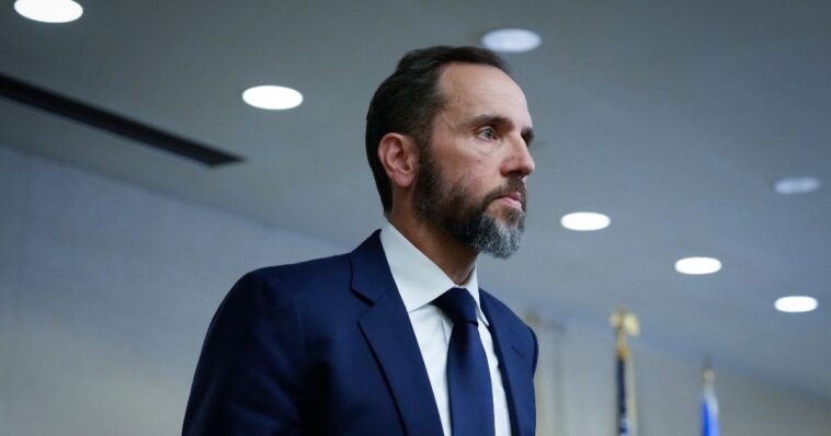 jack-smith’s-team-knew-they-might-get-sued-for-secretly-seeking-senators’-phone-records