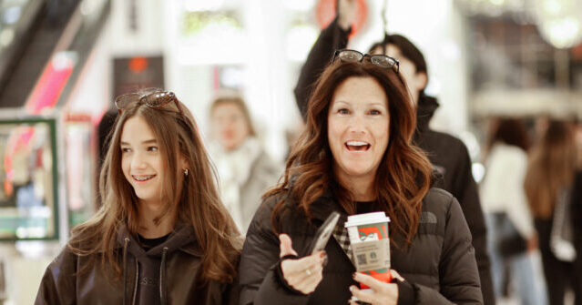 black-friday-spending-surges-past-forecasts,-capping-strong-holiday-kickoff