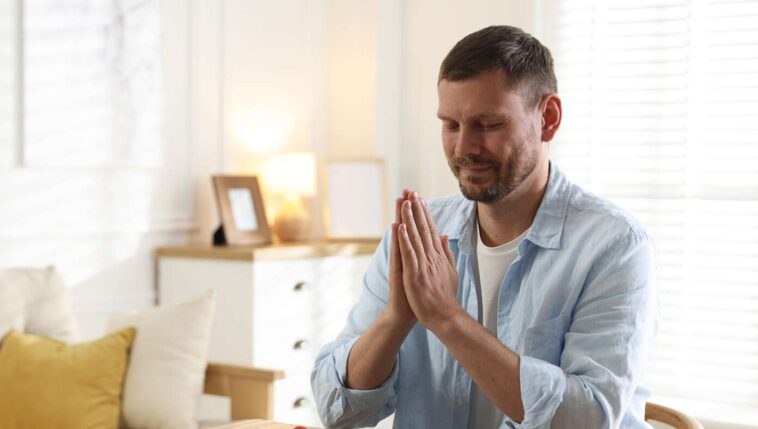 ‘oh-lord,-bless-this-food-to-my-body,’-says-man-eating-6-kinds-of-leftover-pie-for-breakfast