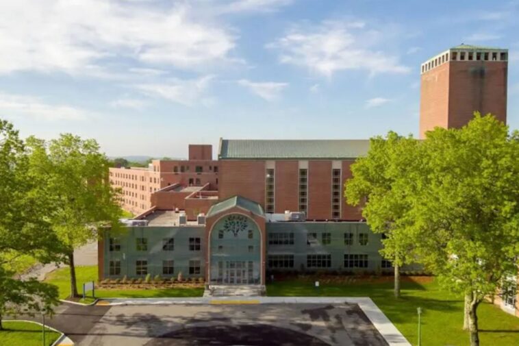 worker-chokes-special-needs-student-at-ny-school-for-kids-on-autism-spectrum:-report