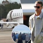 lane-kiffin-contingent-peppered-with-boos,-vulgar-gestures-by-ole-miss-fans-as-they-board-plane-for-lsu