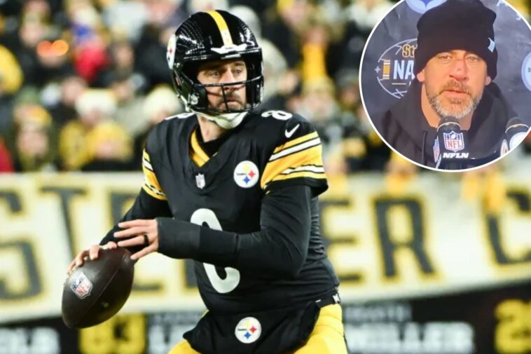 aaron-rodgers-calls-out-steelers-receivers-after-lopsided-loss-to-bills