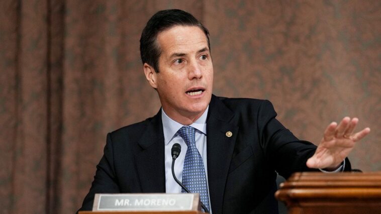 gop-senator-moves-to-end-dual-citizenship,-says-americans-must-choose