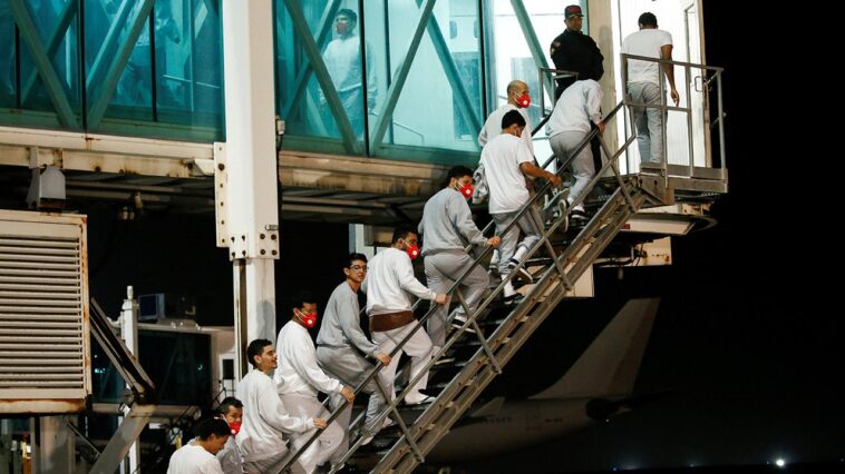 us-escalation-with-maduro-halts-deportation-flights-to-venezuela