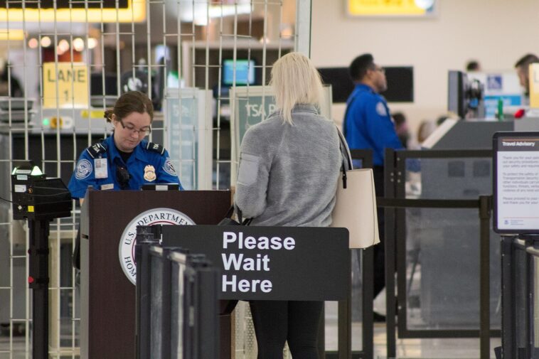 male-‘trans’-tsa-agent-wants-to-pat-down-women-so-bad-he’s-filing-a-lawsuit-over-it