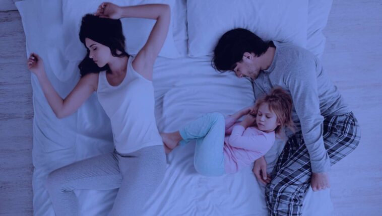 child-treats-mom-to-deep-tissue-back-massage-at-4-am.