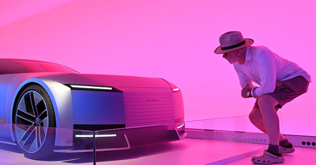 report:-jaguar-land-rover-design-chief-‘terminated’-after-brand’s-‘woke’-reinvention