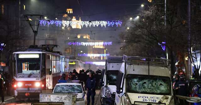 bulgaria-withdraws-controversial-budget-after-tens-of-thousands-protest