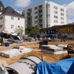 los-angeles-city-council-candidate-pledges-to-live-in-trailer-outside-drug-infested-park